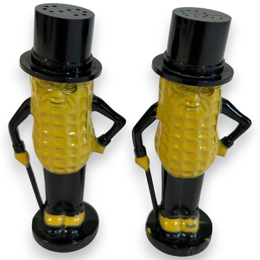 Planters Mr. Peanut Plastic Salt and Pepper Shaker Set Vintage 1950s